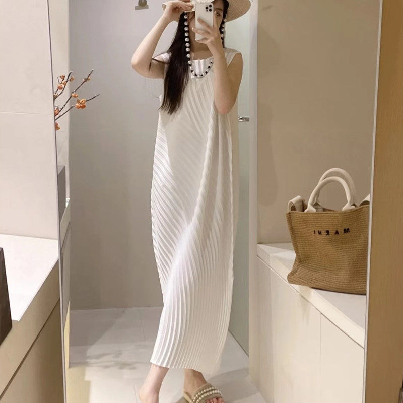 时尚气质连衣裙女夏新款水波纹手工褶宽松显瘦褶皱不规则背心长裙