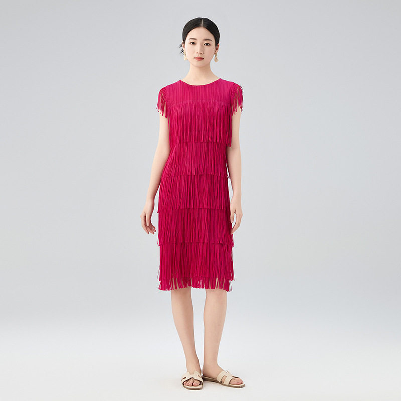 高端小众流苏百褶裙女夏新款玫红色宽松大码气质遮肚子度假裙