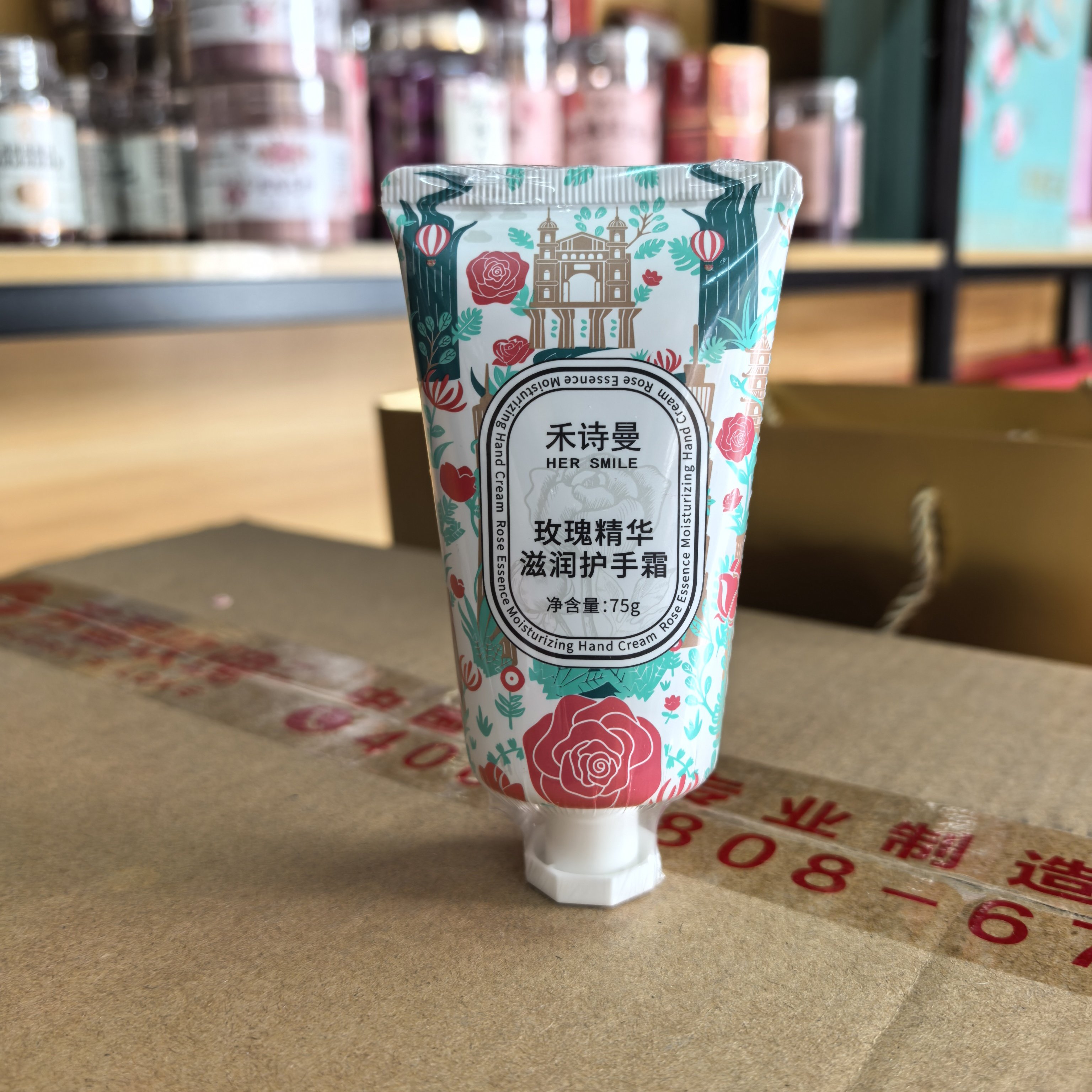 禾诗曼玫瑰精华护手霜 保湿护手霜图片