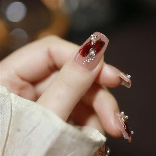 冰透玉脂新年红宝石女王的加冕礼氛围感指甲贴片可拆成品穿戴美甲