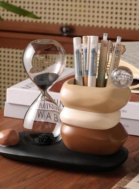 简约石头沙漏笔筒摆件工位小众高级感装饰办公室解压实用创意礼物