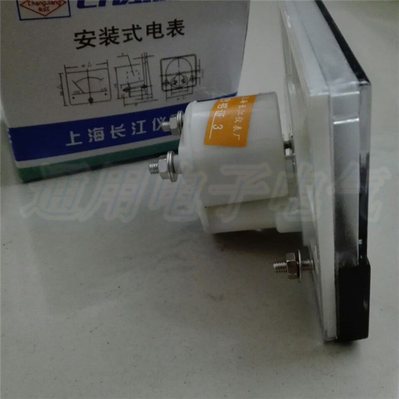 。 指针式电流表电压表交 流直流机械表头 44L1 30A