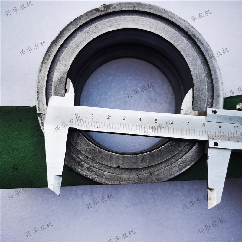 迪尔904/6B904拖拉机农机配件前桥支架前后轴承座SU25224前桥摆座