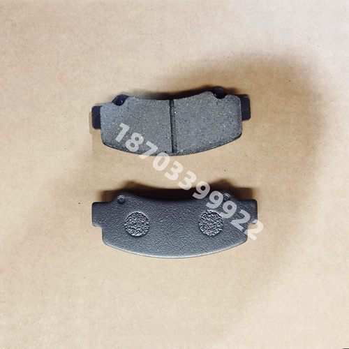 适配鸿日S1Pro鸿豆U8金彭D70S7V8电动汽车前轮煞车片油碟煞制动皮