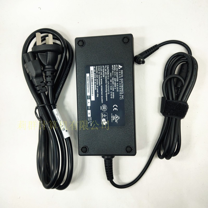 适用神舟A11-200P1A战神Z7 G8 Z8电源适配器19V10.5A充电线200W