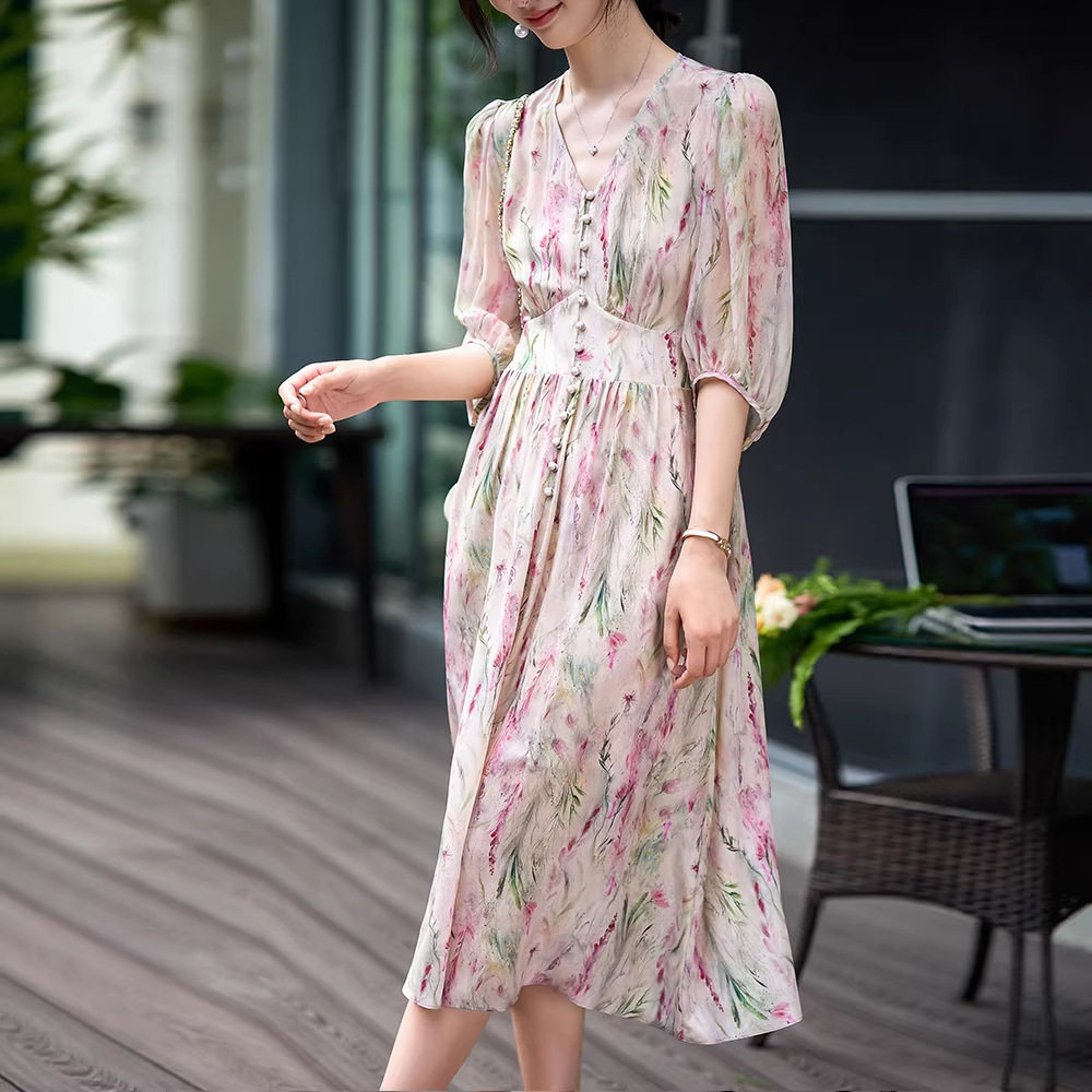 80076 夏季2025新品女装法式V领中长款真丝印花连衣裙五分袖