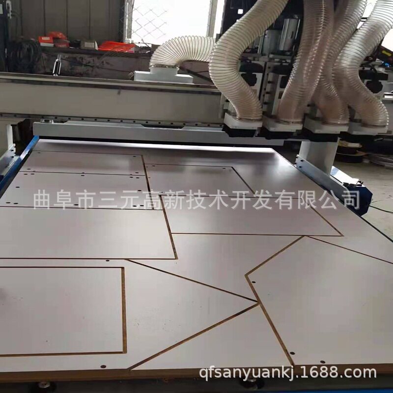 数控木工石材龙柱雕刻机现货