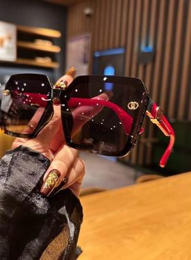 2025新款太阳眼镜 时尚遮阳镜高级感女士太阳眼镜偏光镜大脸女款