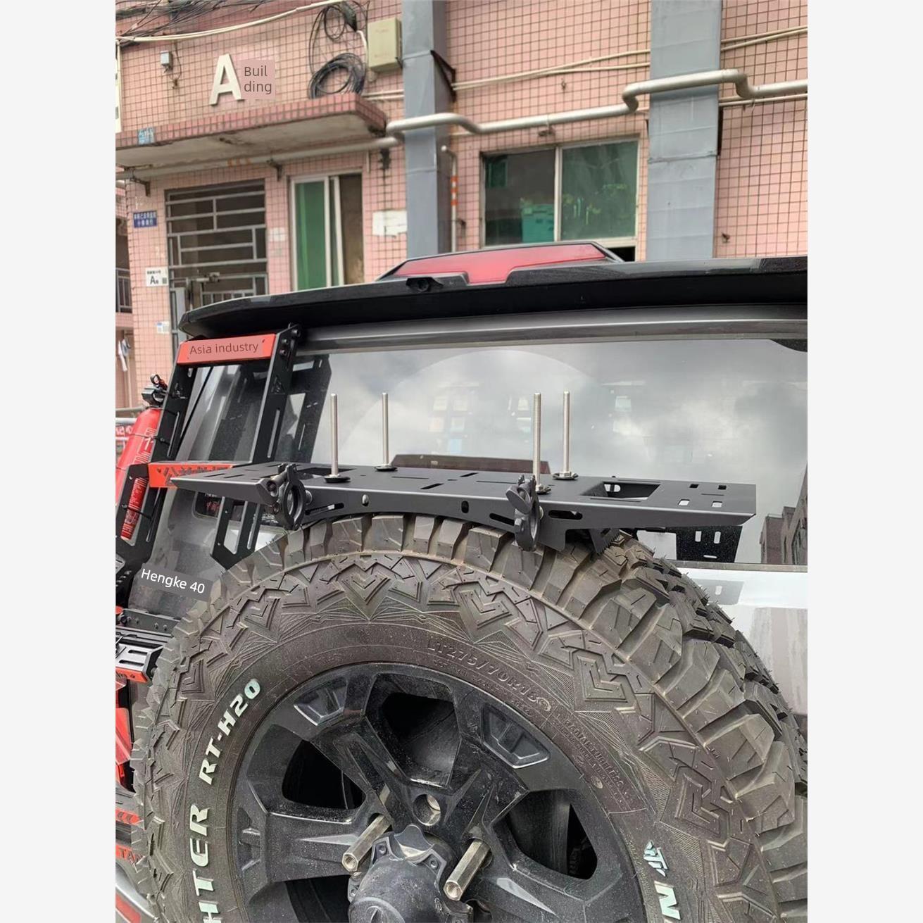 汽车脱困板坦克400支架越野车脱困板支架铲子支架备胎脱困板支架