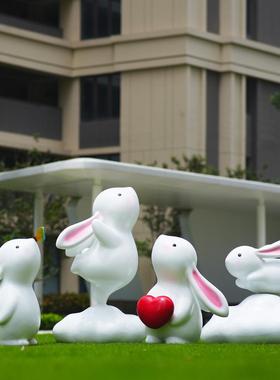 玻璃纤维卡通兔子座椅雕塑户外社区草坪样品屋展示中心幼儿园林景