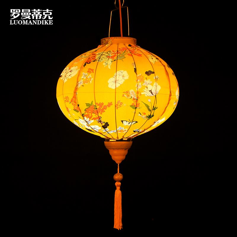 2024新款春节新年蝴蝶花卉图案古风灯笼装饰布置户外宫灯场景布置