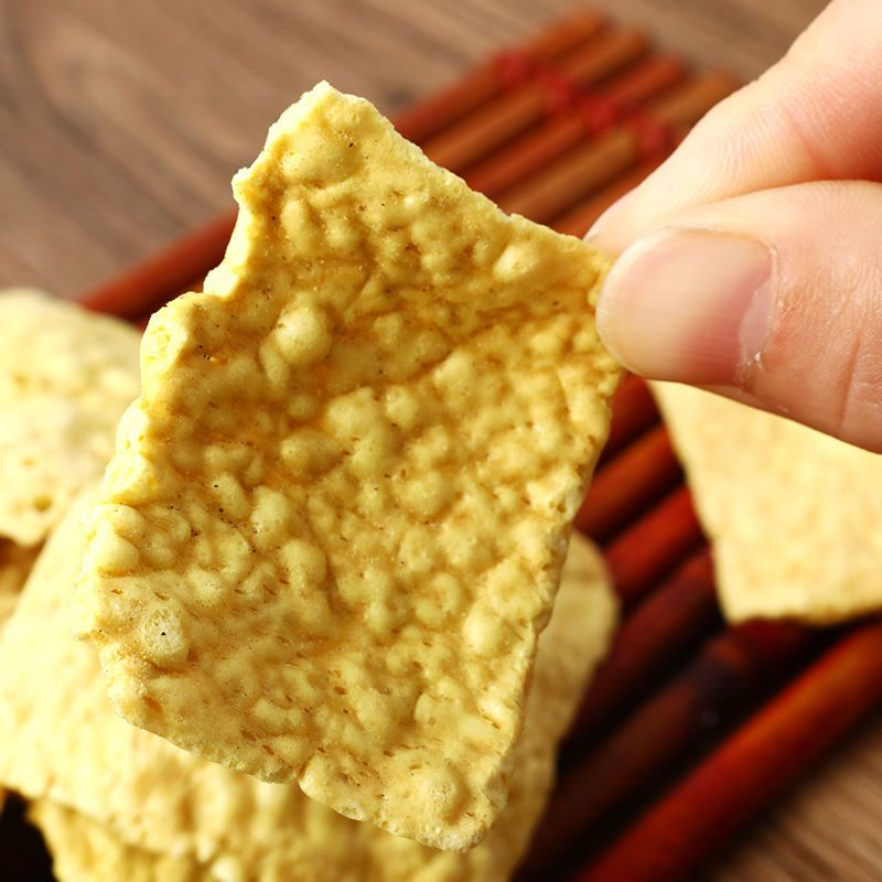 苦荞片非油炸粗粮制品锅巴薯片烤馍片代餐饼干批发云南特产零食