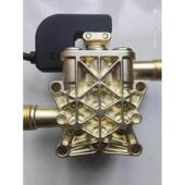 厂家直销清洗机小泵头维修配件通用泵体组件洗车机黑猫孔距48mm高