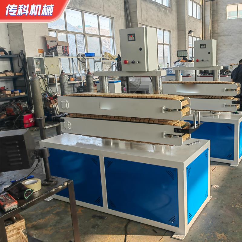 DY型双工位二爪履带式牵引机 塑料管材挤出全自动板材拉管机