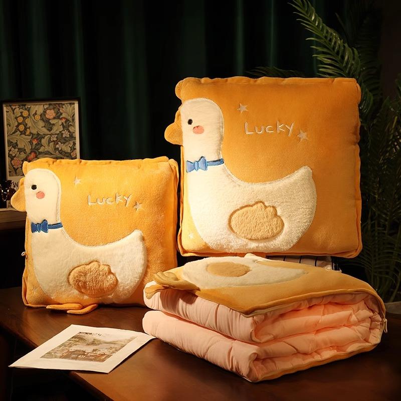 日本JOYE抱枕被子办公室折叠午睡枕头毯子二合一沙发汽车靠枕车载