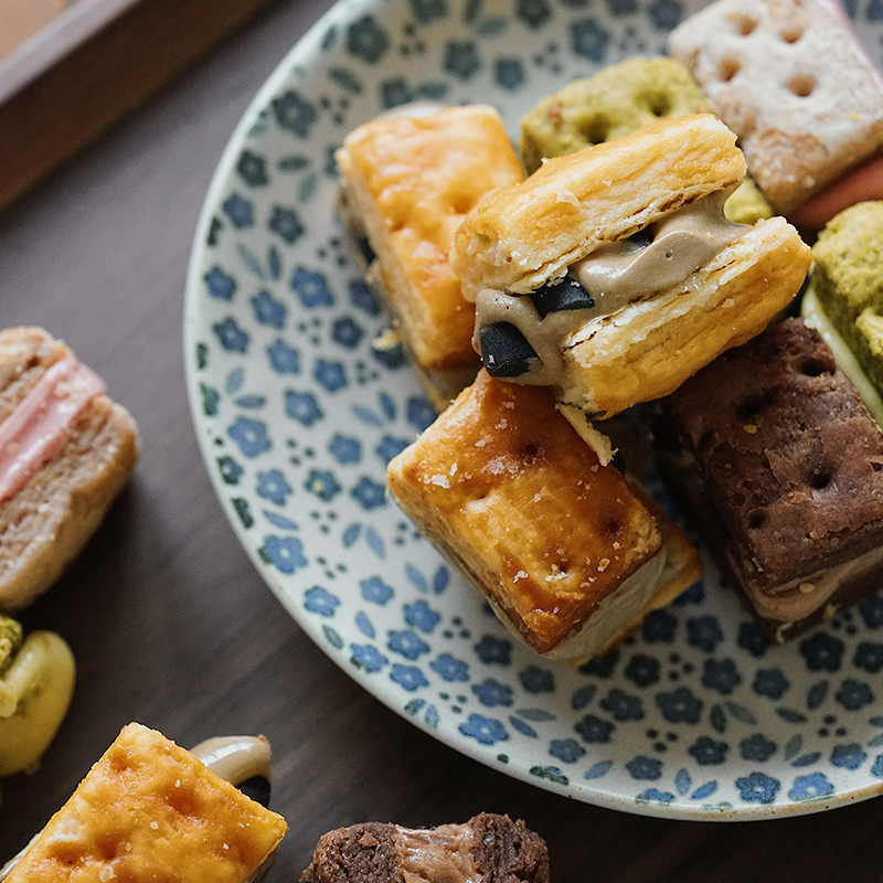 夏午三点 手工千层牛轧酥玫瑰荔枝曲奇夹心饼干休闲解馋小零食