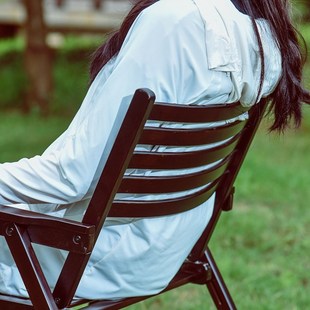 户外折叠椅超轻便携式钓鱼凳现代简约庭院野餐露营靠背休闲纳凉椅