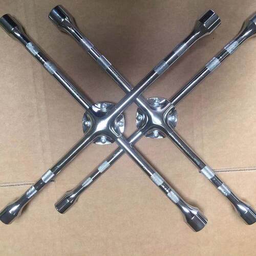 十字扳手轮胎扳手铬钒钢十字扳手汽车修理换轮胎补胎扳手