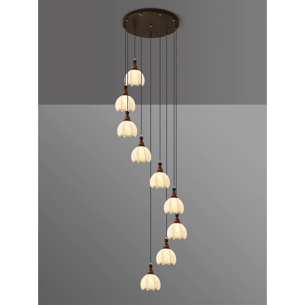 旋转楼梯长吊灯与空法国中世纪安静风格阁楼公寓覆式房子客厅阁楼