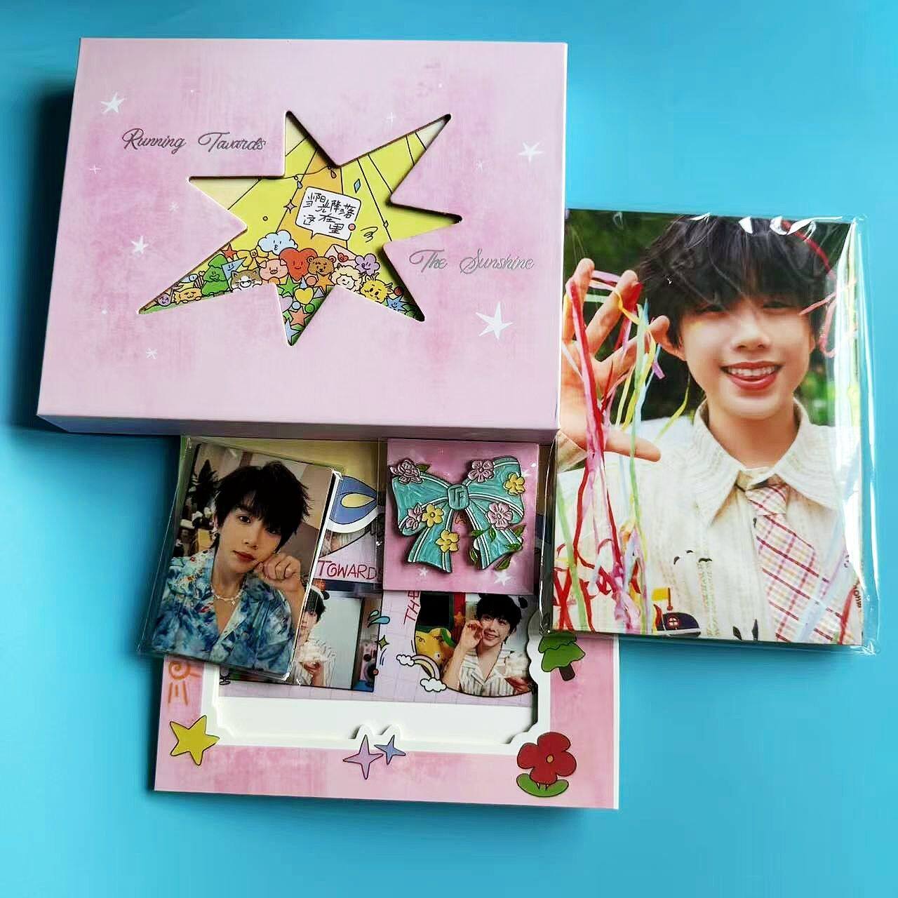 TF家族奔跑2《当阳光降落在这里》 四代奔跑2小卡明信片套装全新