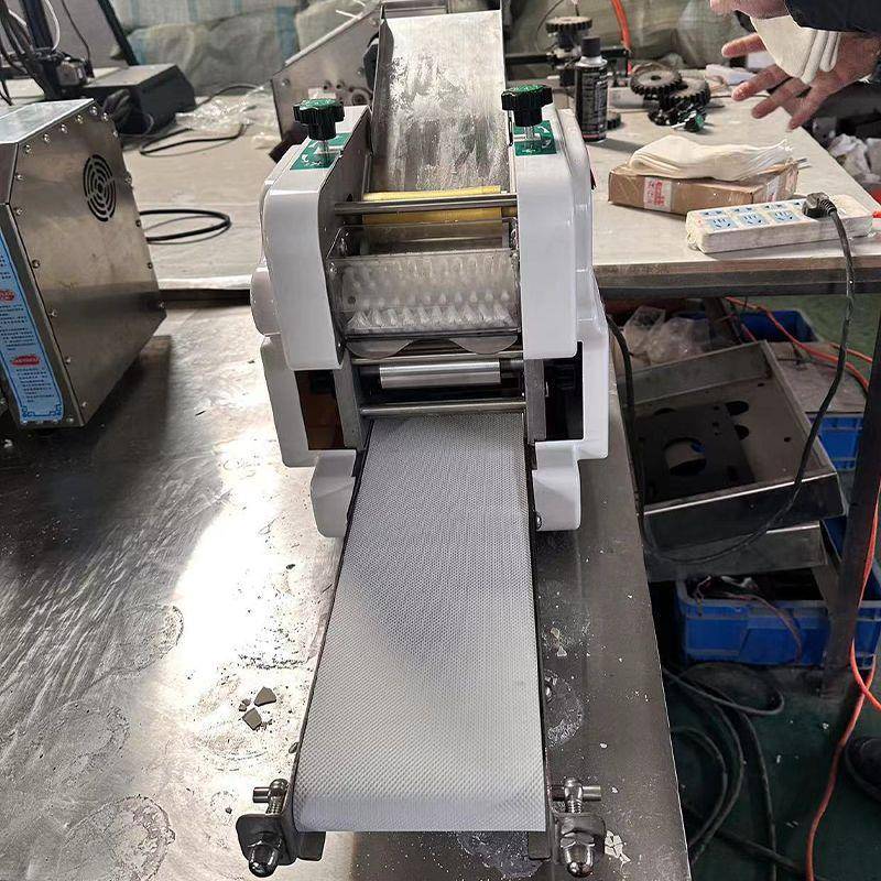 子皮皮机用小型用机仿1饺手工新款全自商动馄饨混沌包子家面条