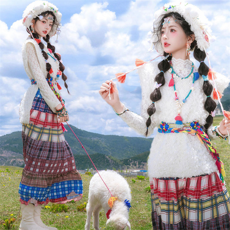 新款藏族少女旅拍写真民族服装