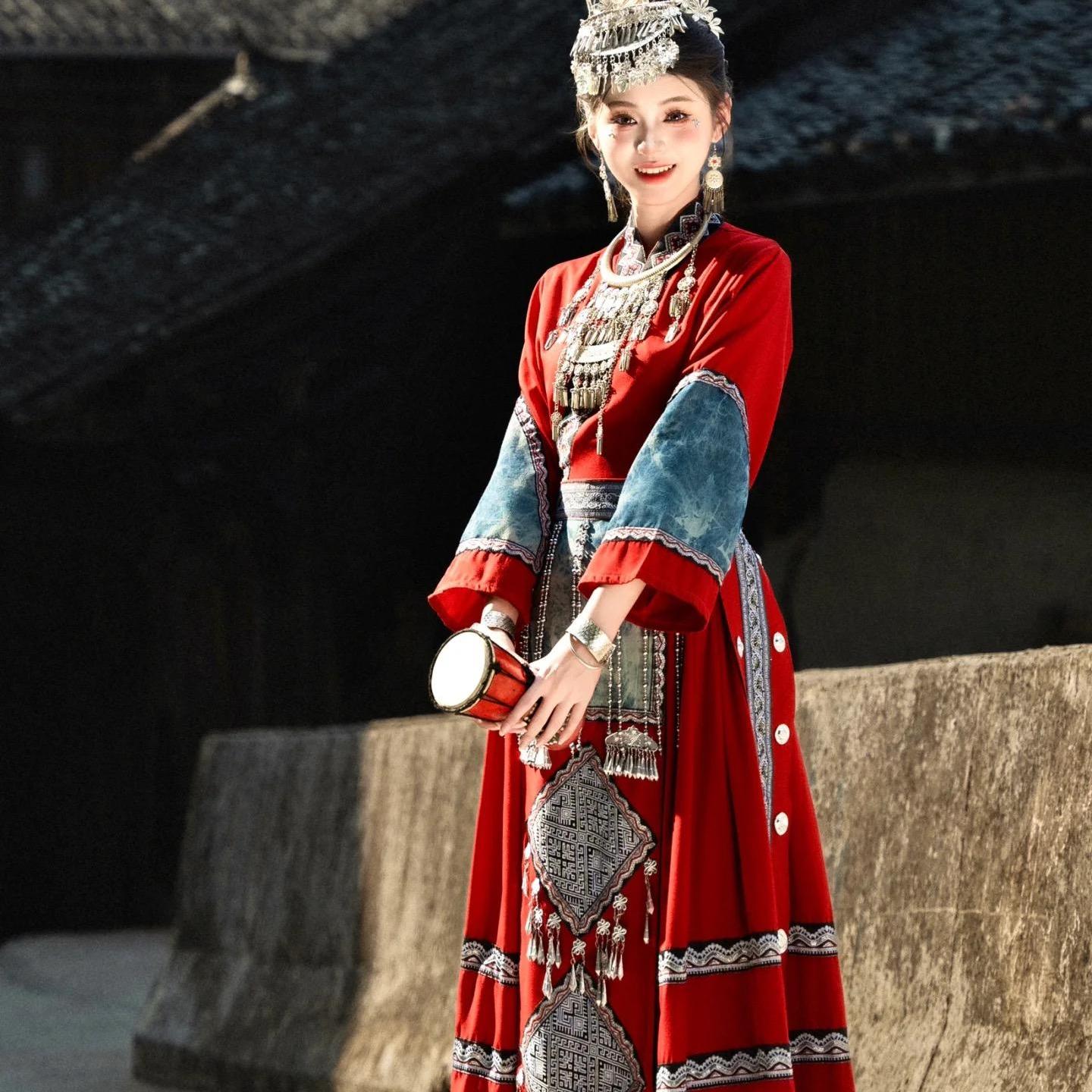 新款少数民族苗寨少女服饰套装