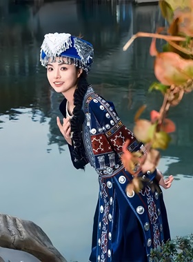 新款贵州苗寨传统深蓝色苗族服装云南侗族瑶族土家族舞蹈演出服装
