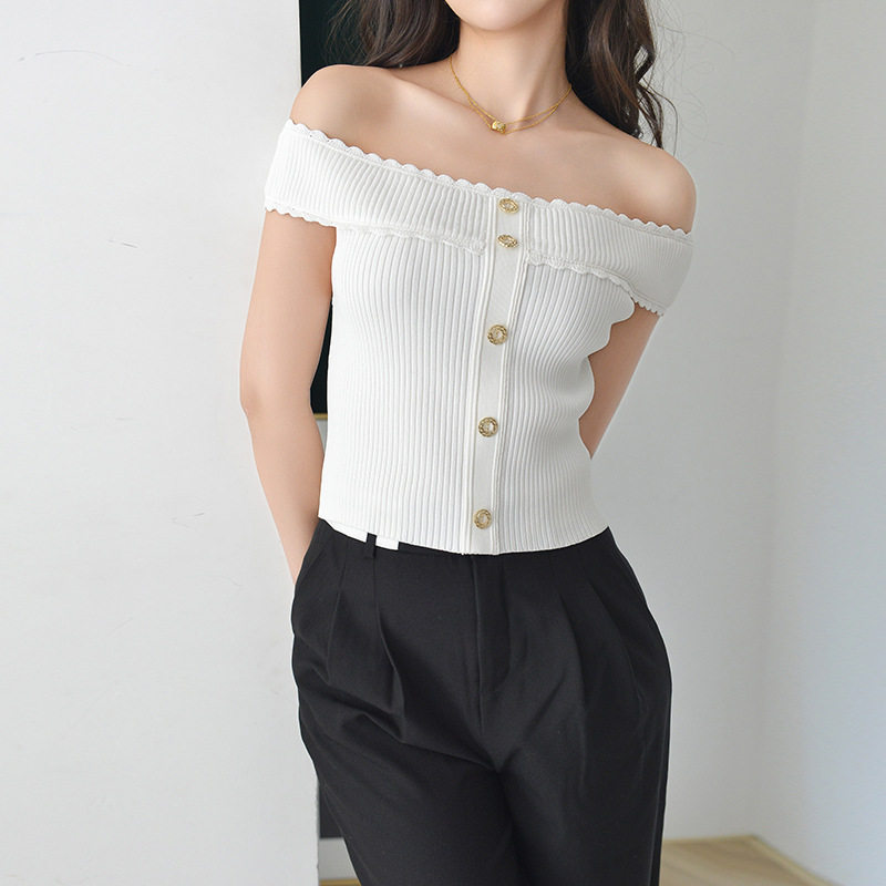 maSande2026夏季新款优雅法式一字领短袖露肩花边坑条显瘦针织衫