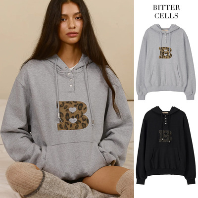 Bittercells豹纹字母B爱心卫衣