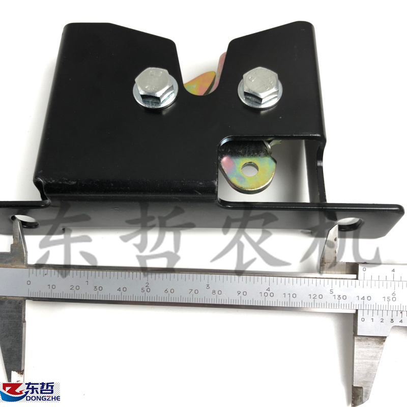 东方红1304拖拉机农机配件老款机罩锁黑色锁体半壳内锁心锁体