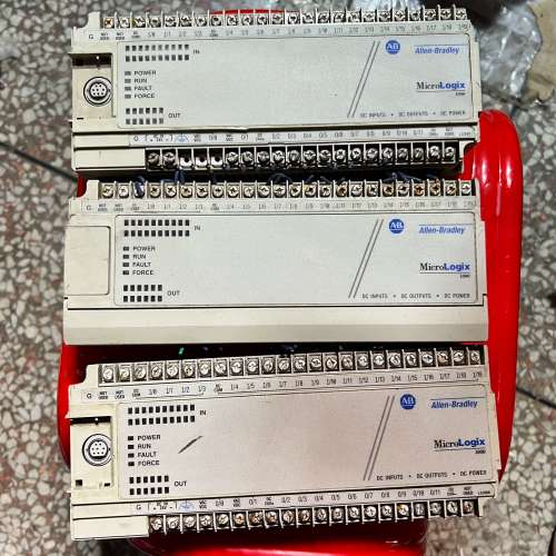 {议价} ABPLC 1761-L32BBB 物品如图，