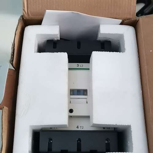 {议价}交流接触器LC1D115 380v未用