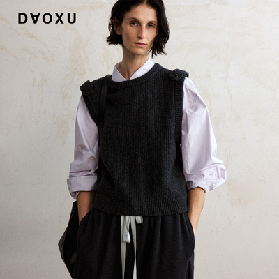 肩袢圆领叠穿针织背心马甲