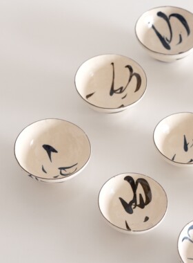 张汝佳景德镇手工开片茶盏杯粉引侘寂手绘茶具手作茶盏化妆土可养