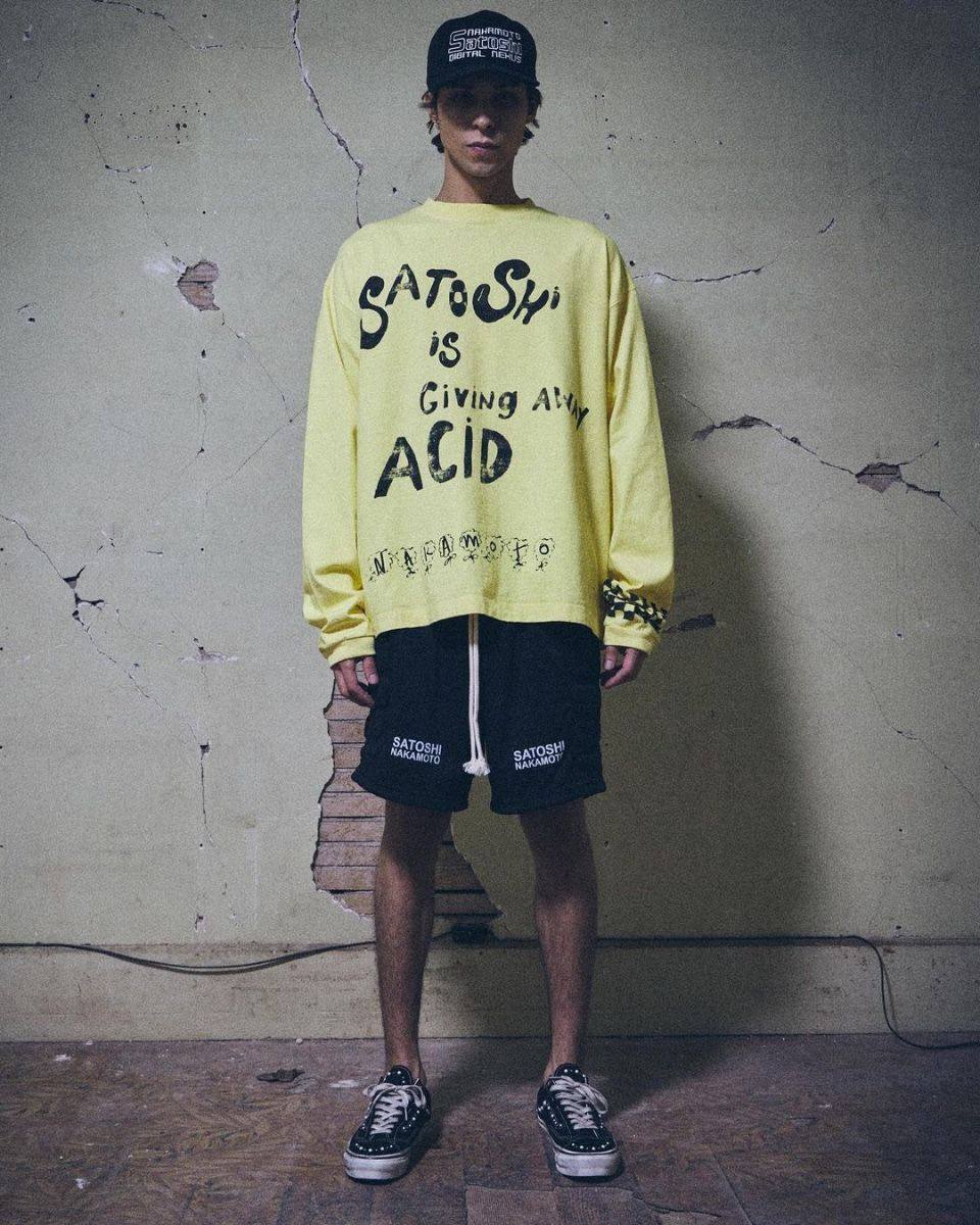Yellow m