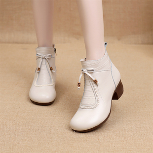 头层牛皮秋冬真皮短靴女软底防滑粗跟复古短筒靴子中跟妈妈马丁靴