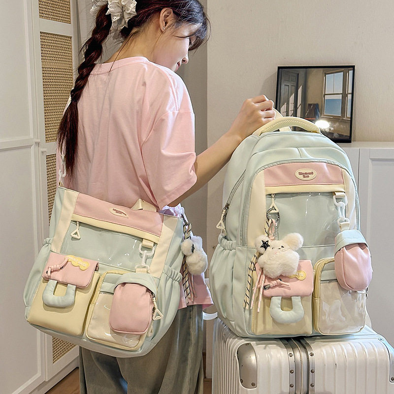 书包女高中生撞色拼接吧唧痛包