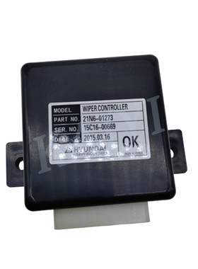 现代R215/225/305/385-9/R140W-7雨刮继电器控制器21N6-01273配件
