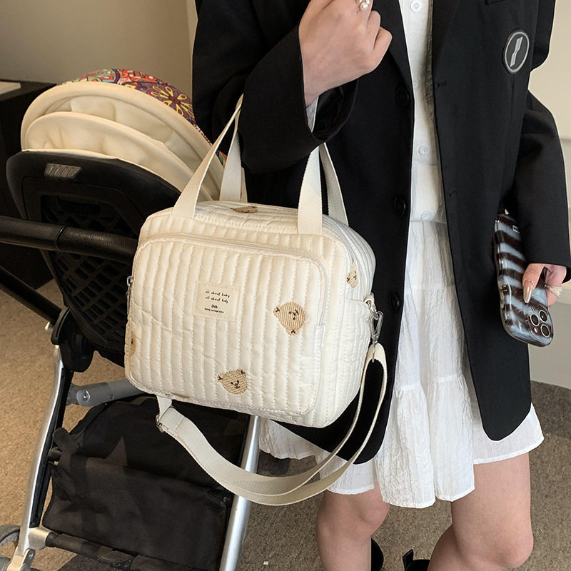 新款刺绣绗棉妈咪包大容量奶瓶尿片收纳婴儿车挂包超轻妈妈手提包