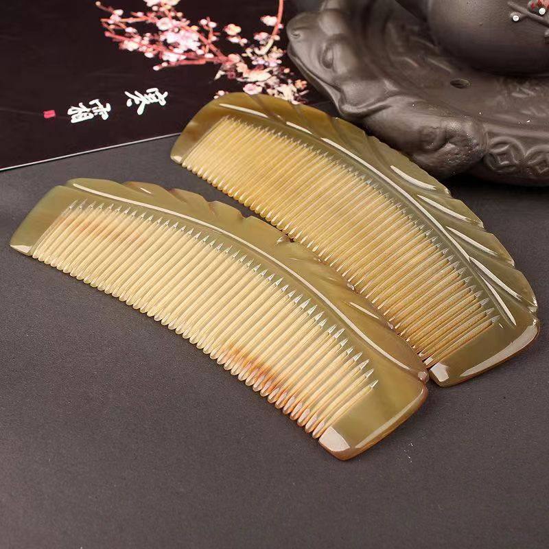 真牛角梳牛角细齿梳头部按摩经络梳子雕花月梳包包梳家用送礼,家庭/个人清洁工具,梳子/化妆梳/按摩梳,淘宝优惠券,粉丝福利购,淘宝优惠卷