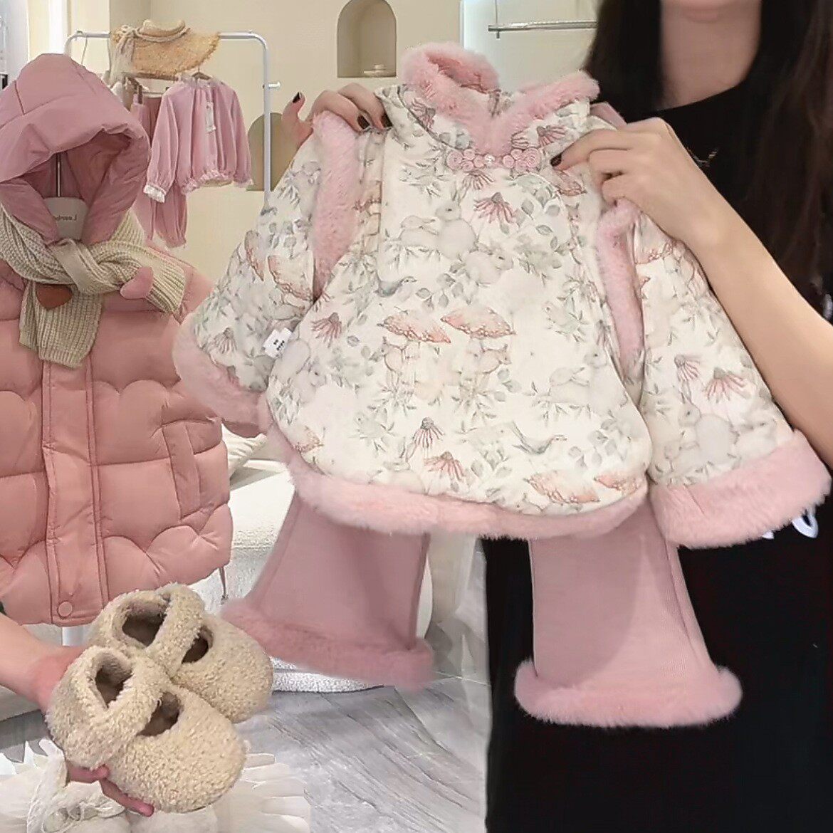 女童套装冬装洋气儿童衣服加绒女宝宝周岁礼服过年拜年汉服两件套