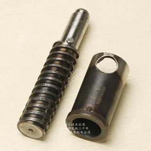 圣利大米玉米螺杆螺套膨化机配件大全高温轴冬天用的米轴四封淬火