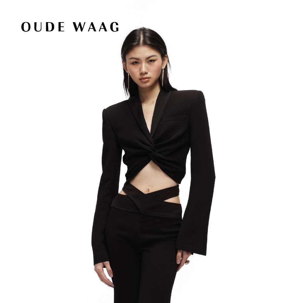 OUDE WAAG 25春夏 高级质感优雅扭结刀锋女装短西装