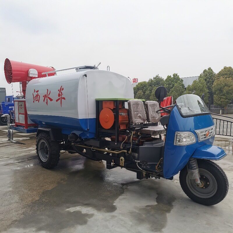 不上牌小型洒水车新能源电动三轮洒水车工地园林电动喷洒车三轮电