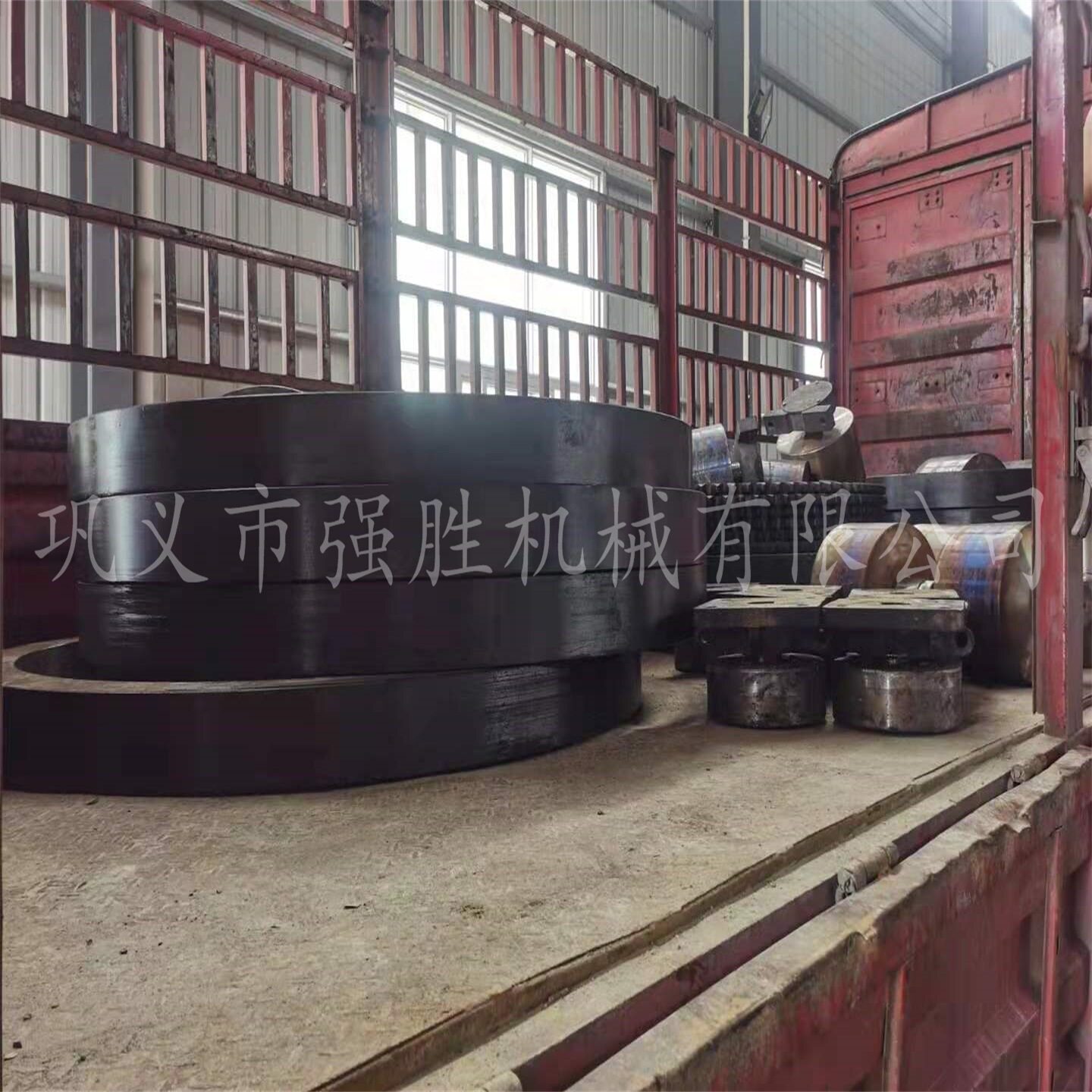 回转窑大齿轮铸钢轮带拖轮挡轮
