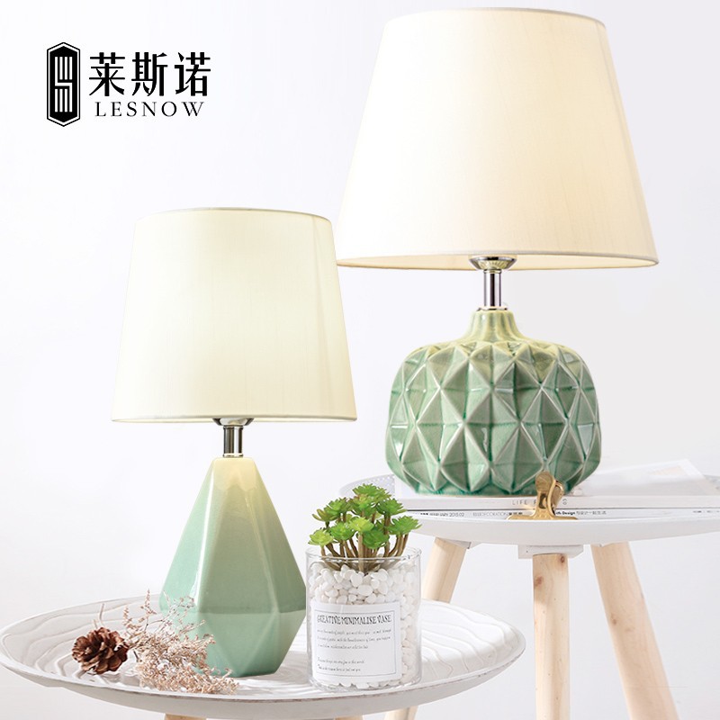 现代简约客厅卧室床头灯北欧陶瓷小台灯ins轻奢时尚极简装饰台灯