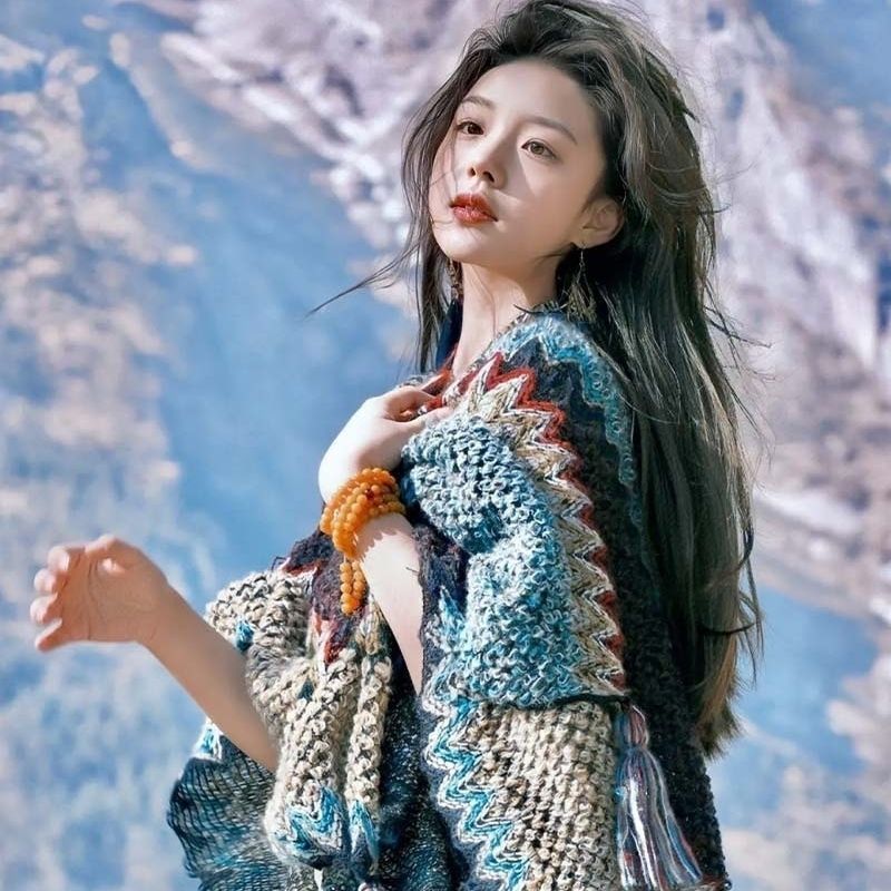 丽江披肩民族风新疆西藏旅游穿搭披肩外搭女2024新款云南搭配斗篷