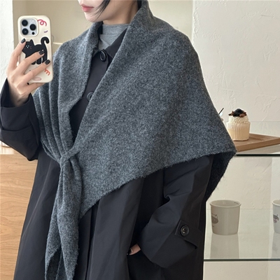 2025新款羊毛混纺三角披肩秋冬季