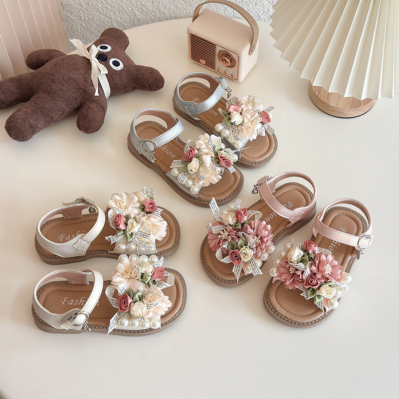 2026夏季新款女童花朵蕾丝一字带露趾凉鞋甜美女孩休闲运动沙滩鞋